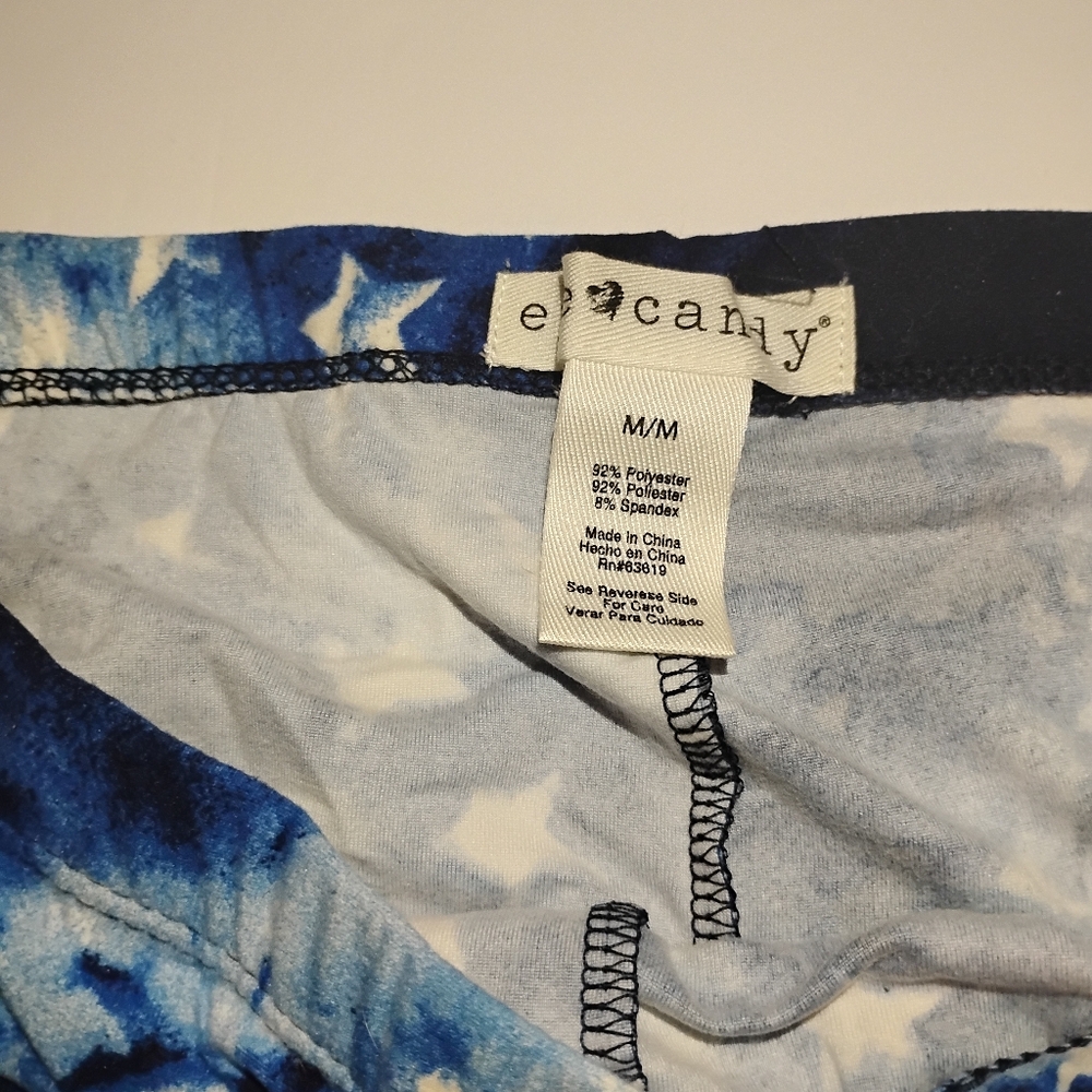 Blue Star Pattern Capris - Picture 2 of 4